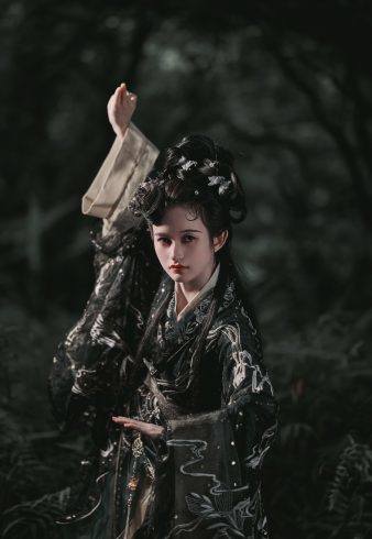 穿越时空，森林中的汉服拍摄之旅-摄之社