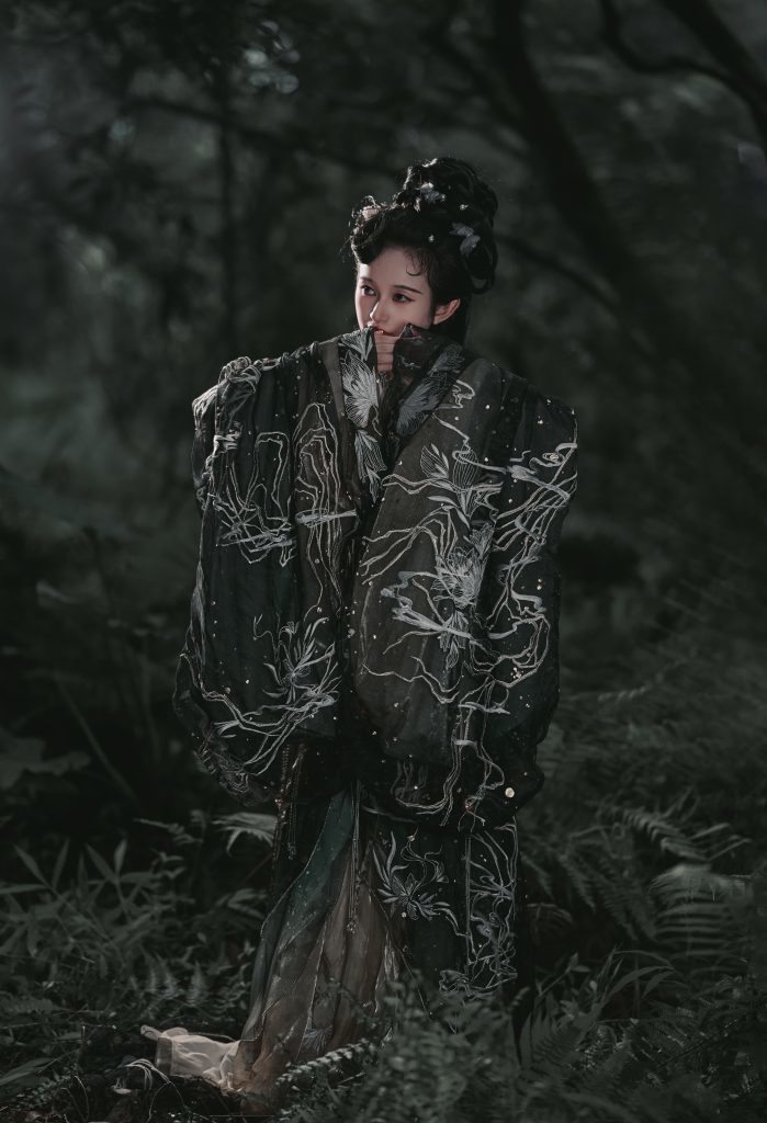 图片[9]-穿越时空，森林中的汉服拍摄之旅-摄之社