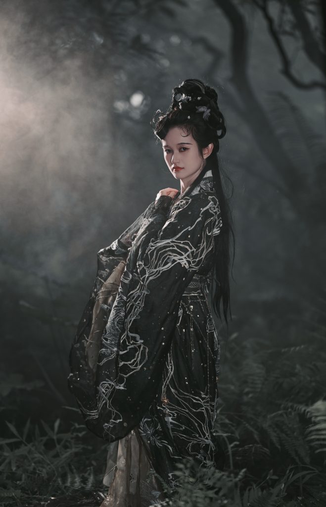 图片[2]-穿越时空，森林中的汉服拍摄之旅-摄之社