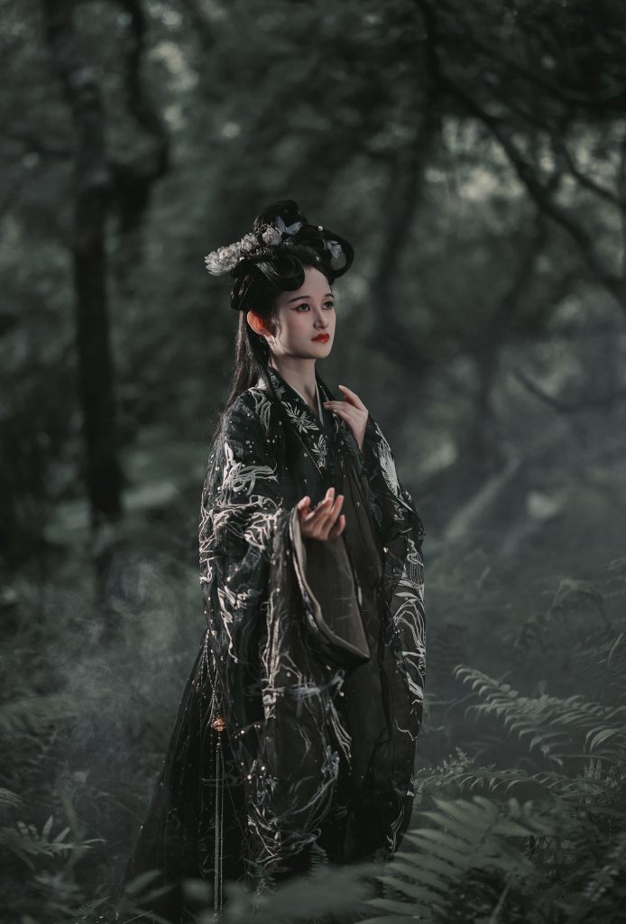 图片[4]-穿越时空，森林中的汉服拍摄之旅-摄之社