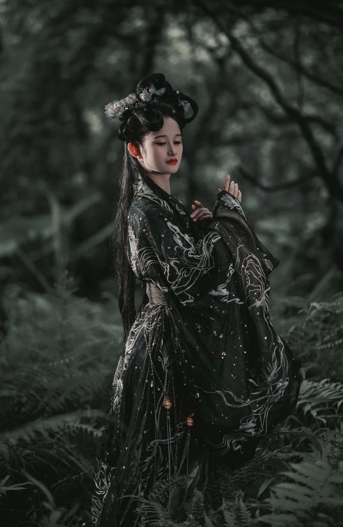 图片[7]-穿越时空，森林中的汉服拍摄之旅-摄之社