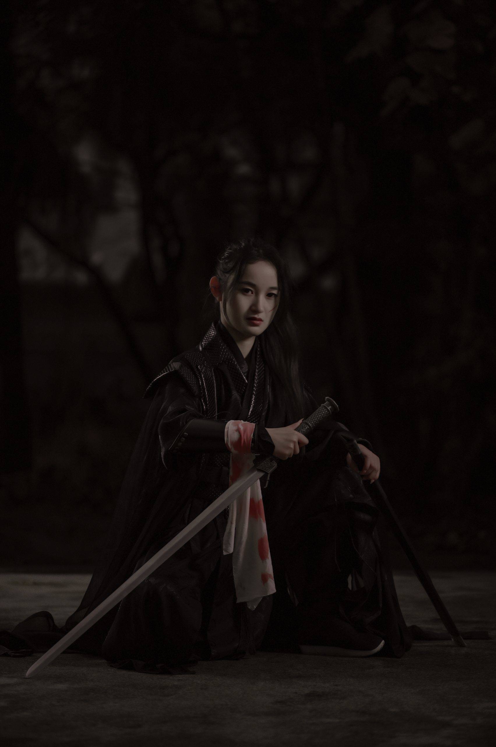 图片[7]-🌑一段别具一格的侠客风格之旅！🔪🌳踏入一个充满神秘和刺激的世界。🗡️-摄之社