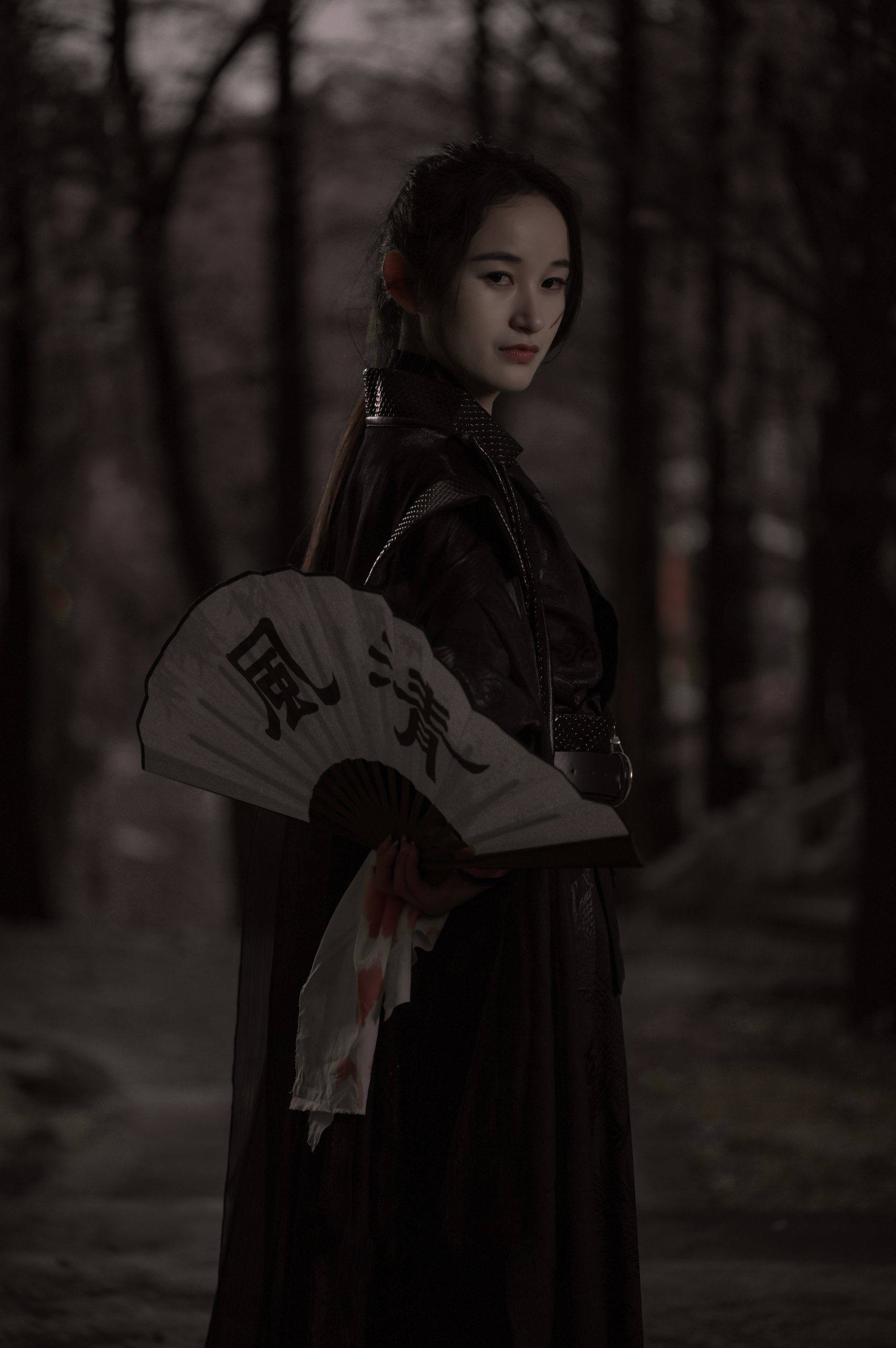 🌑一段别具一格的侠客风格之旅！🔪🌳踏入一个充满神秘和刺激的世界。🗡️-摄之社