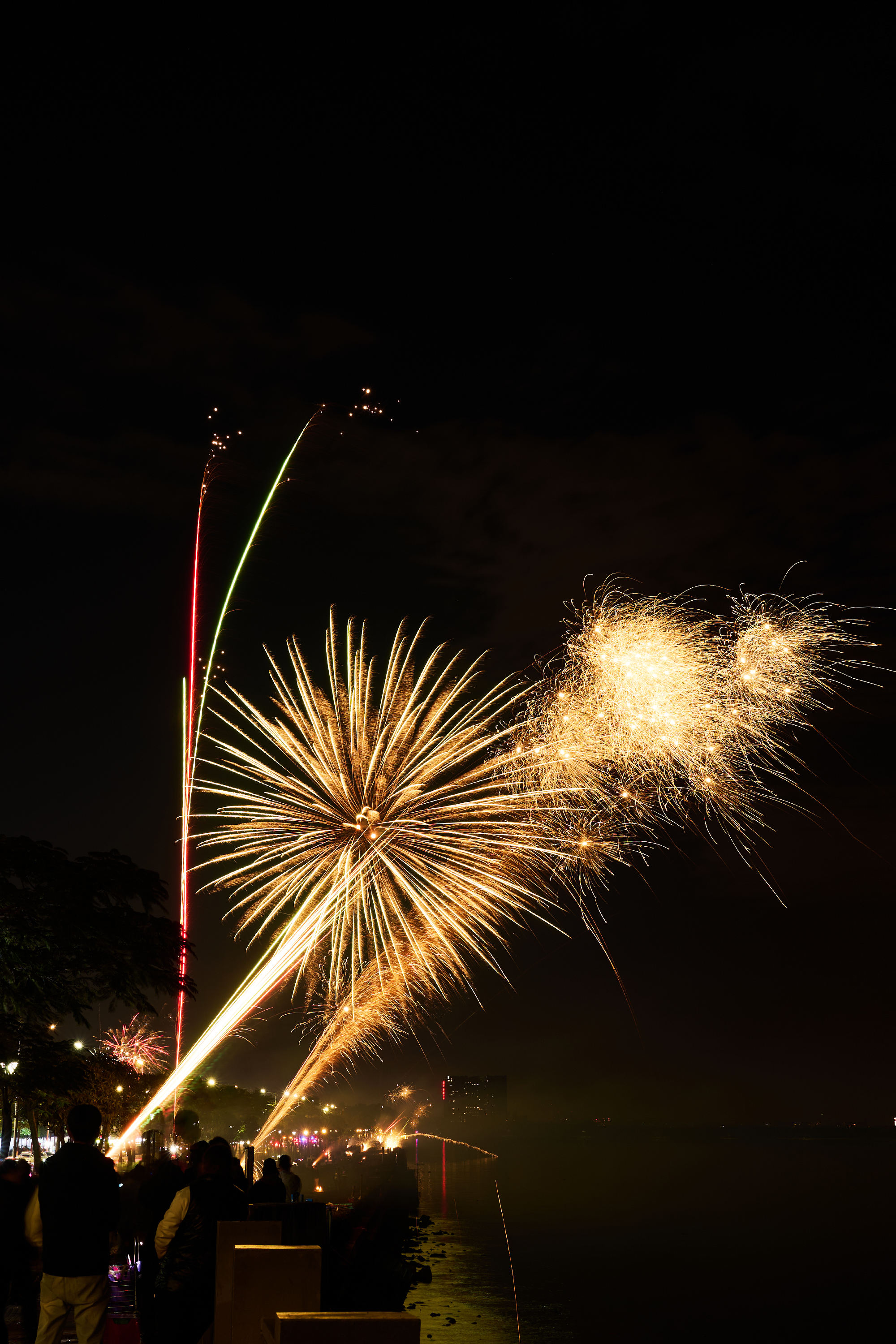图片[10]-2025新年，威远烟花秀-摄圈广场摄圈-摄之圈-摄之社