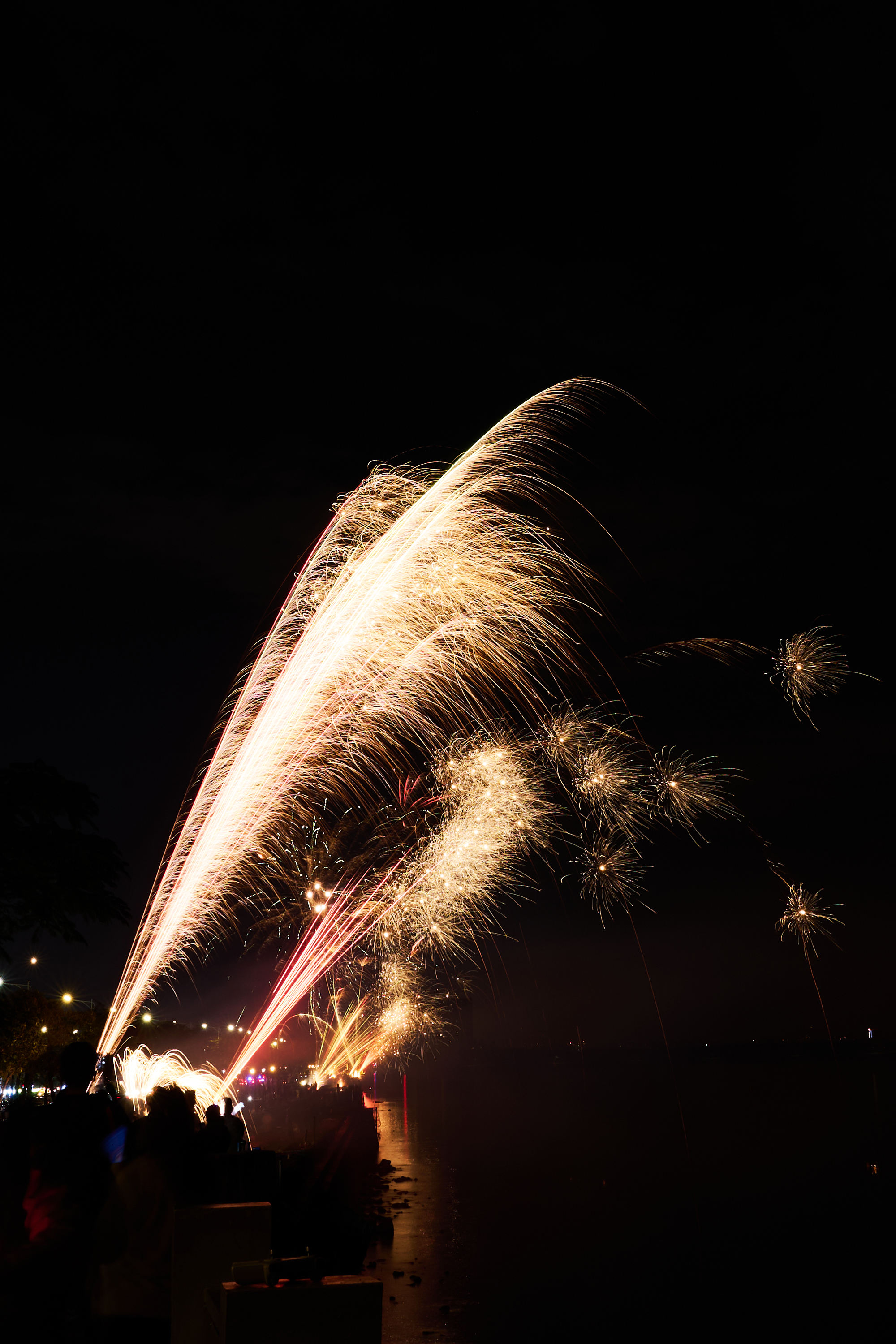 图片[8]-2025新年，威远烟花秀-摄圈广场摄圈-摄之圈-摄之社